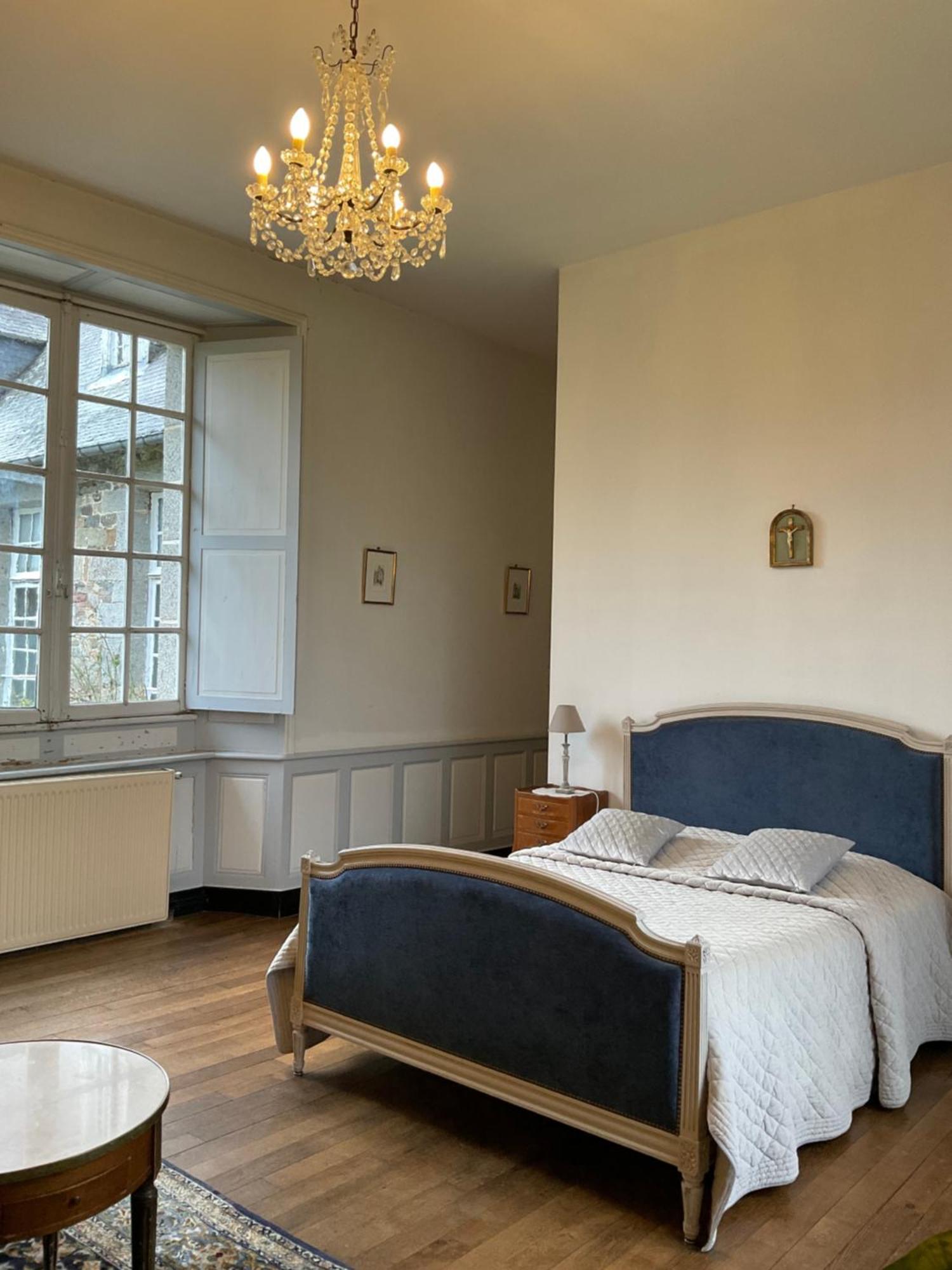 Le Logis D'Equilly Bed and Breakfast Exteriör bild