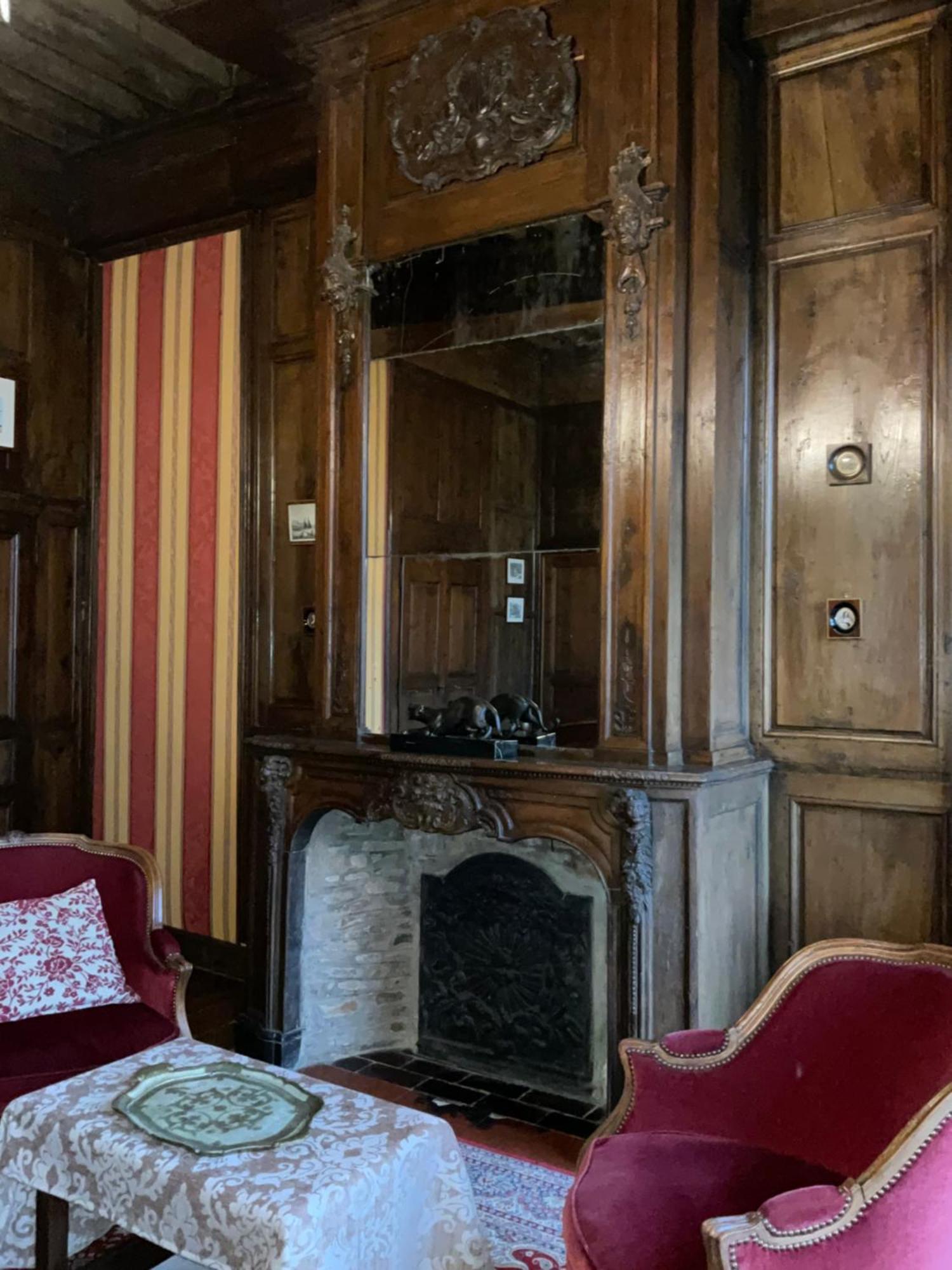 Le Logis D'Equilly Bed and Breakfast Exteriör bild