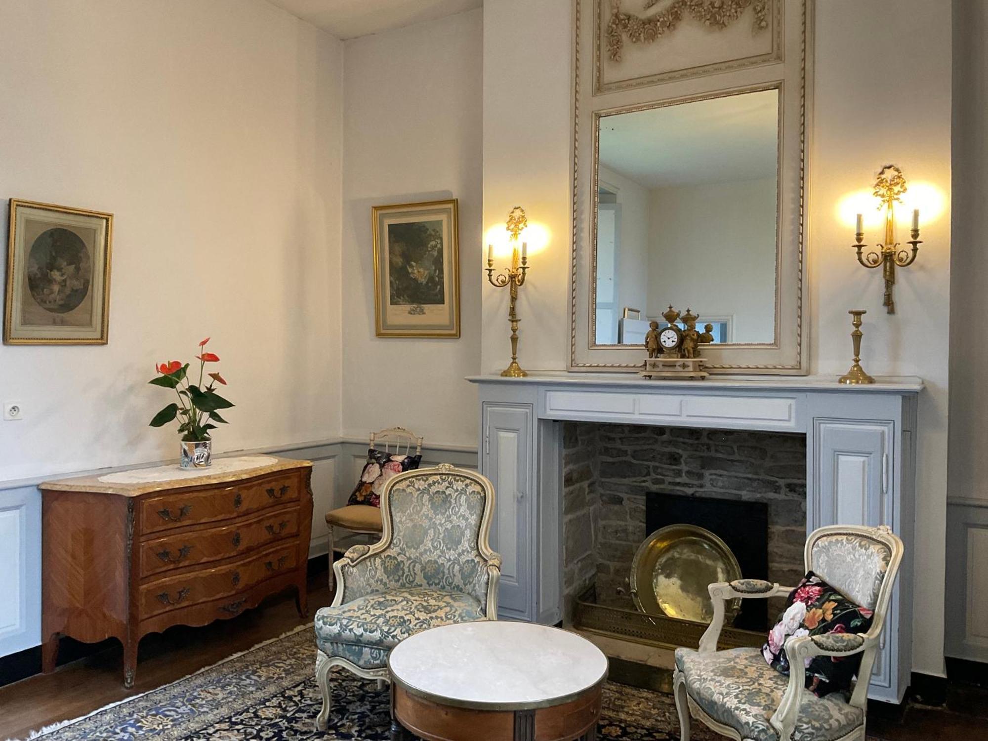Le Logis D'Equilly Bed and Breakfast Exteriör bild