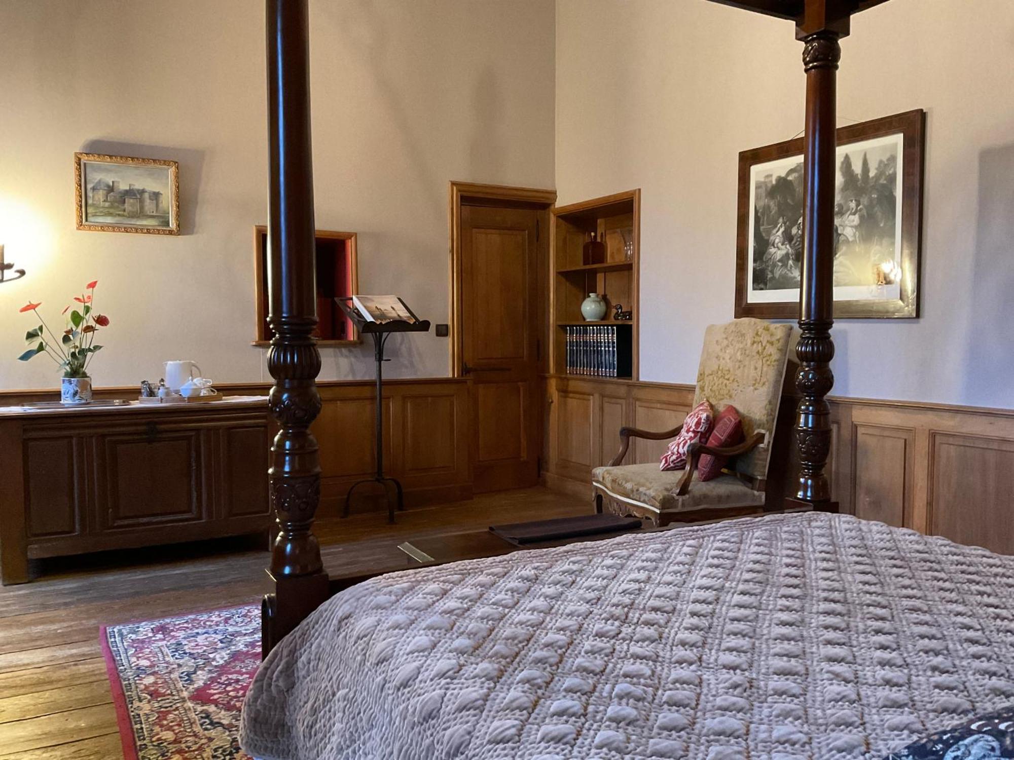Le Logis D'Equilly Bed and Breakfast Exteriör bild