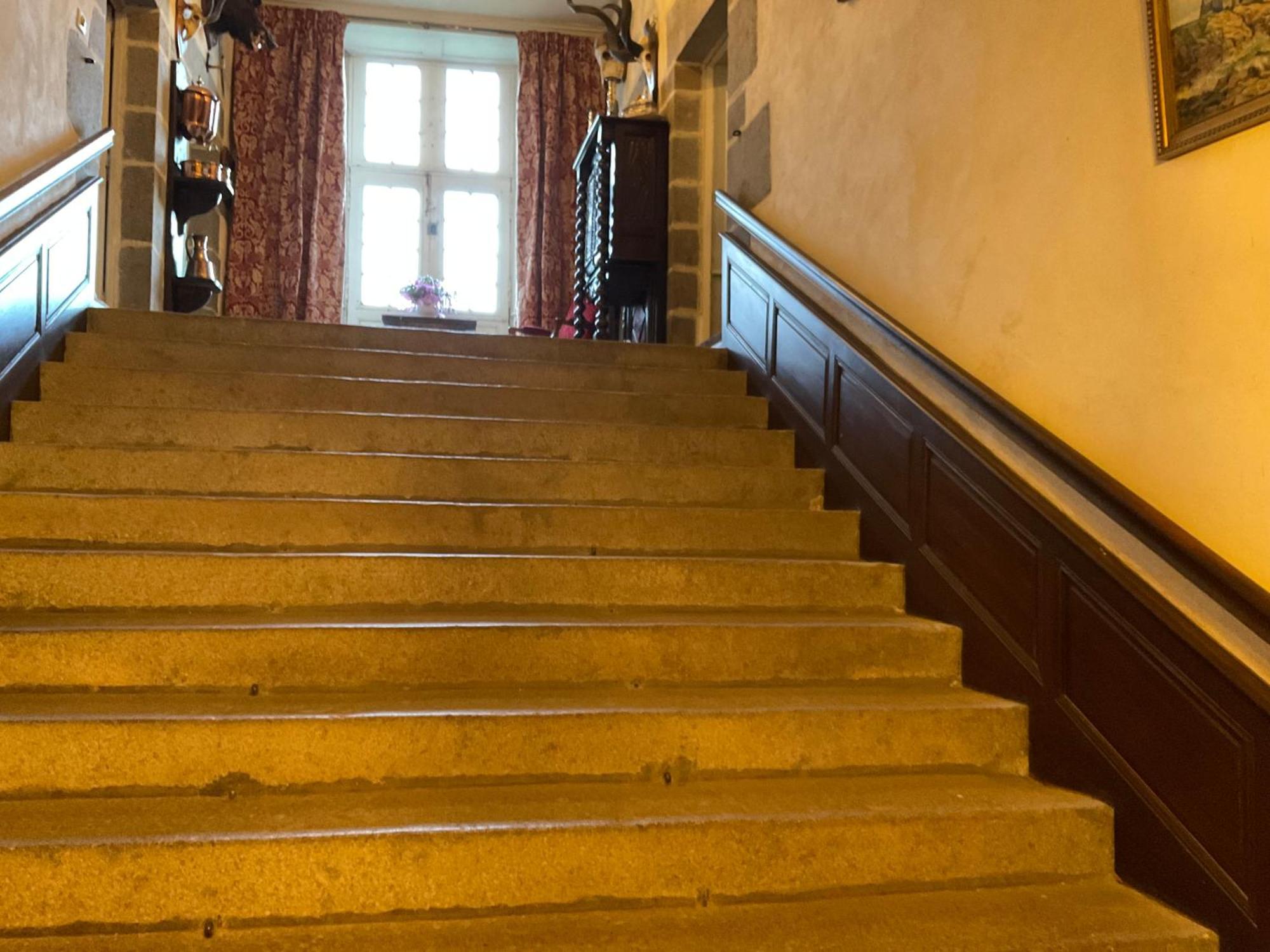 Le Logis D'Equilly Bed and Breakfast Exteriör bild