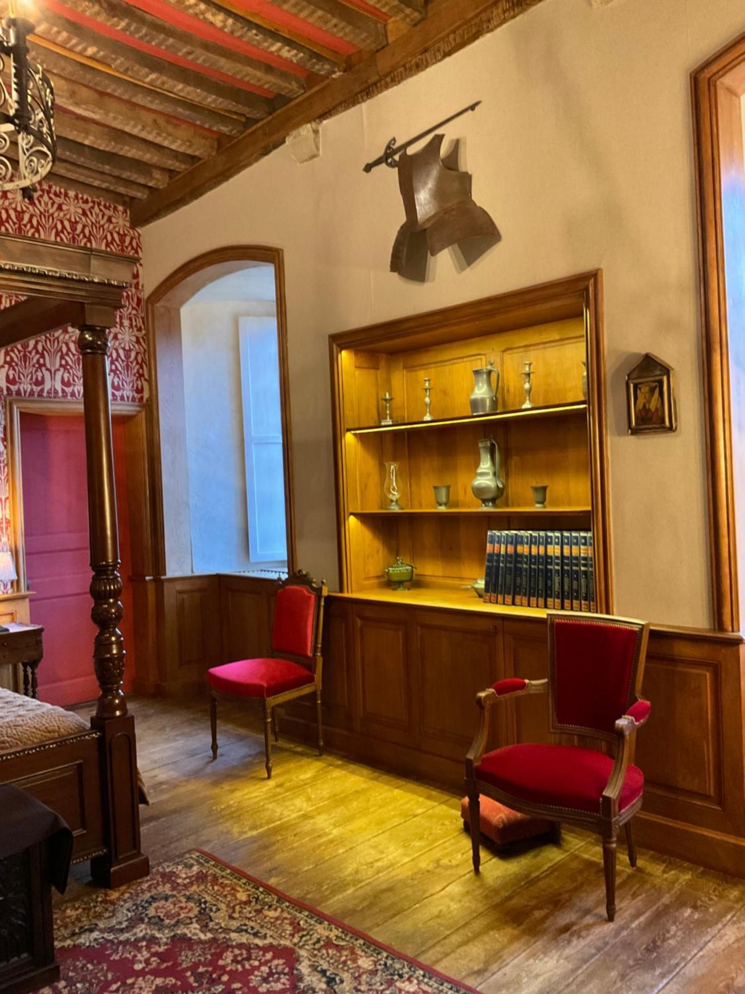 Le Logis D'Equilly Bed and Breakfast Exteriör bild