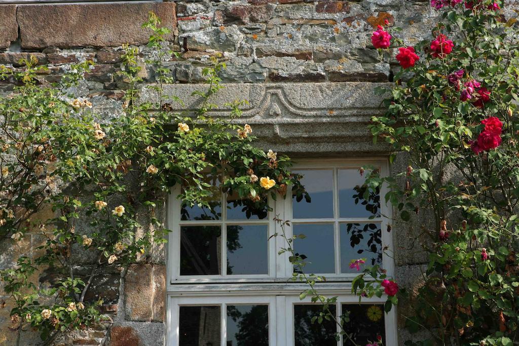 Le Logis D'Equilly Bed and Breakfast Exteriör bild