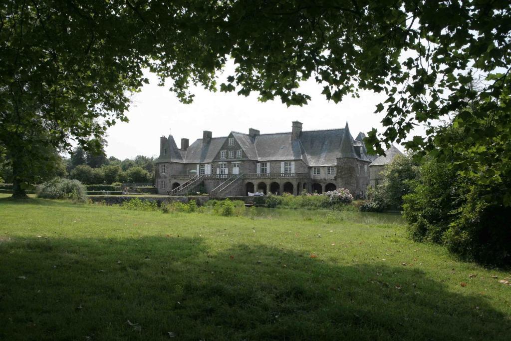 Le Logis D'Equilly Bed and Breakfast Exteriör bild