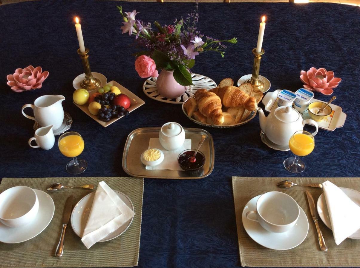 Le Logis D'Equilly Bed and Breakfast Exteriör bild